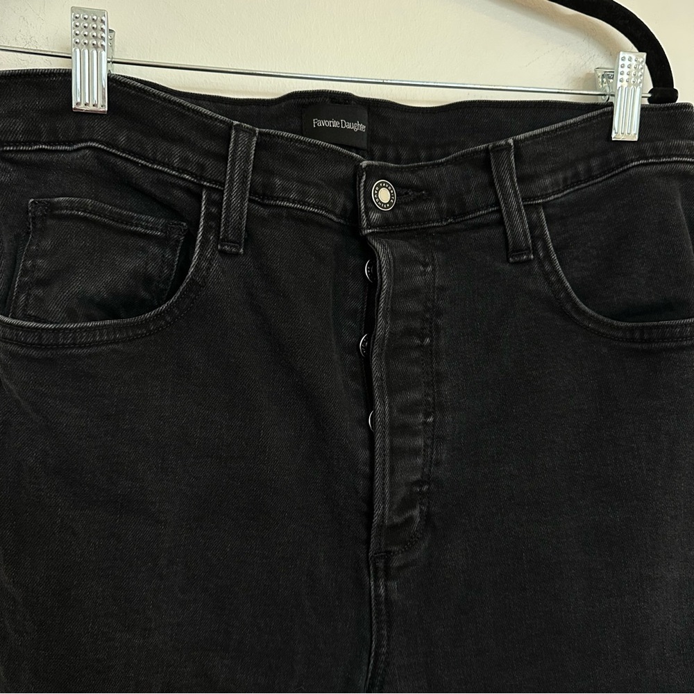 Favorite Daughter VALENTINA
BOULDER Black Boot Cut High-Rise Jeans - Picture 6 of 15
